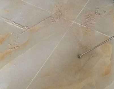 定安瓷砖空鼓维修公司分享粘合剂选择不当在瓷砖铺贴过程中可能导致以下问题