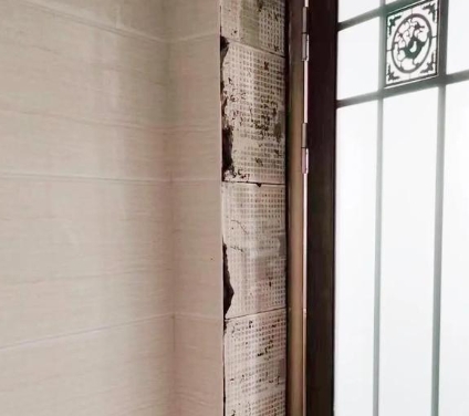 定安瓷砖空鼓免砸砖维修公司分享吸水砖泡水时间不够或过长都会对瓷砖铺贴效果产生影响